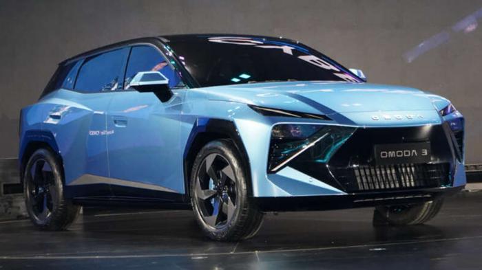 Omoda 3:   SUV       